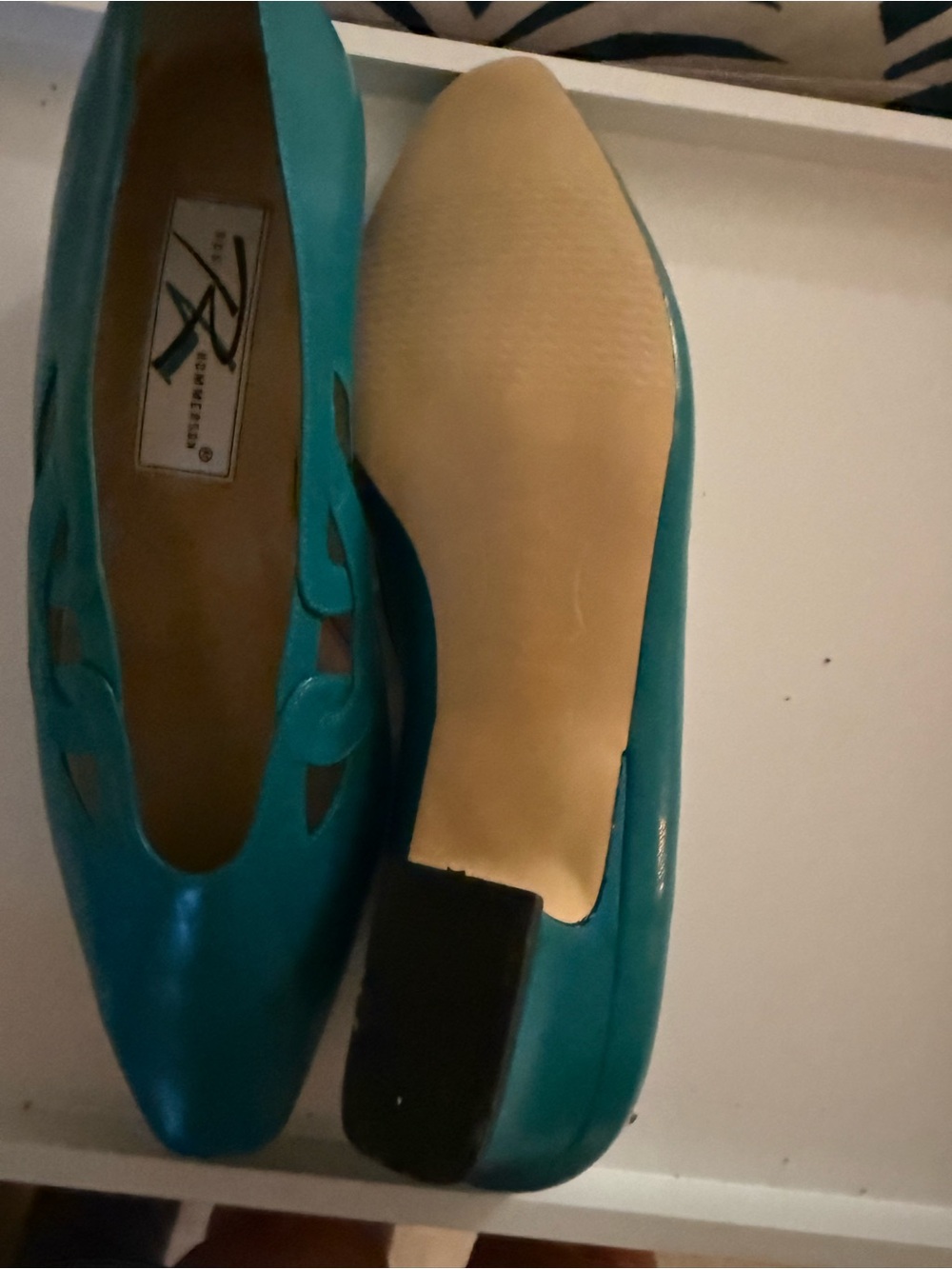 Teal Cutout Leather kitten heels - Picture 4 of 10